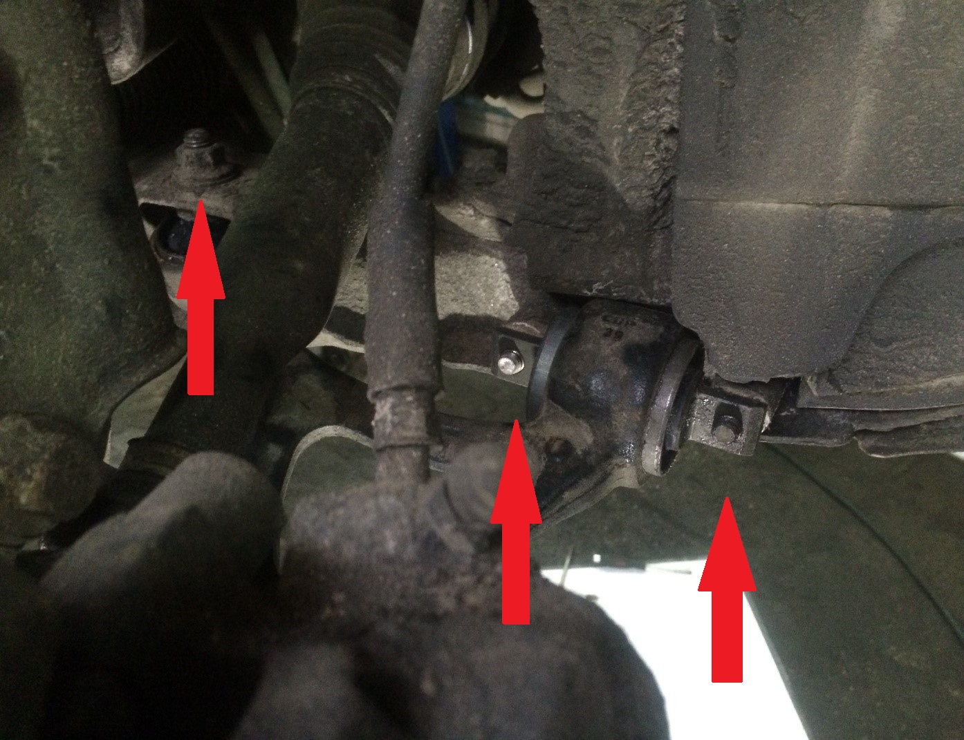 замена сайлентблоков передних рычагов Вольво хс90